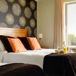 Bay 4* 애클로